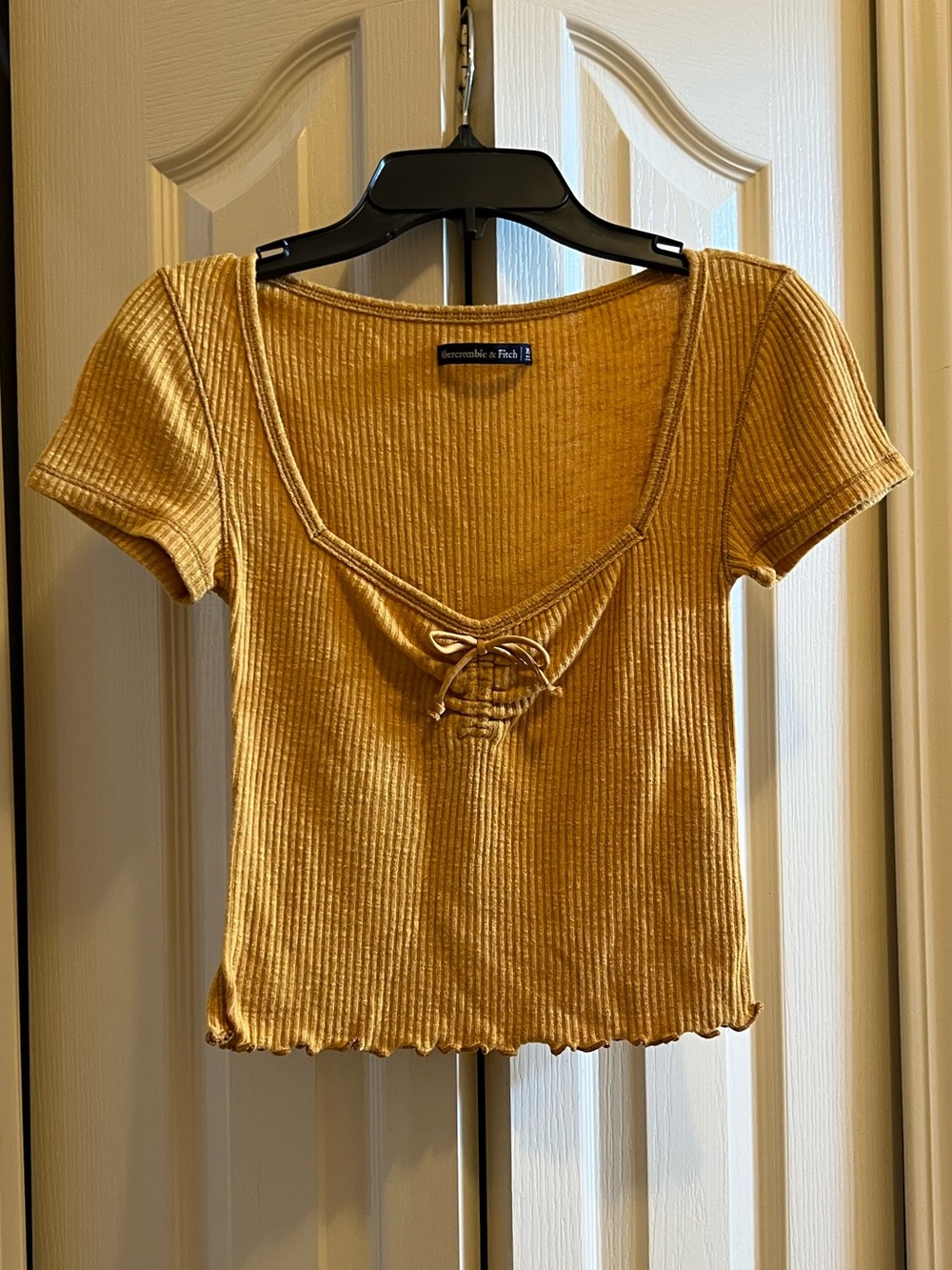 Abercrombie & Fitch Yellow Crop Top Xs